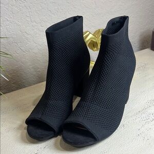 White Mountain Tara-C Size 8.5 Black Open Toe Bootie Upper Textile Women’s Shoes